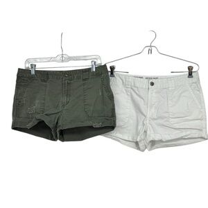 Lot of 2 Mossimo Supply Co 8 Green/White Cotton/Spandex Mid-Rise Shorts Cuffs